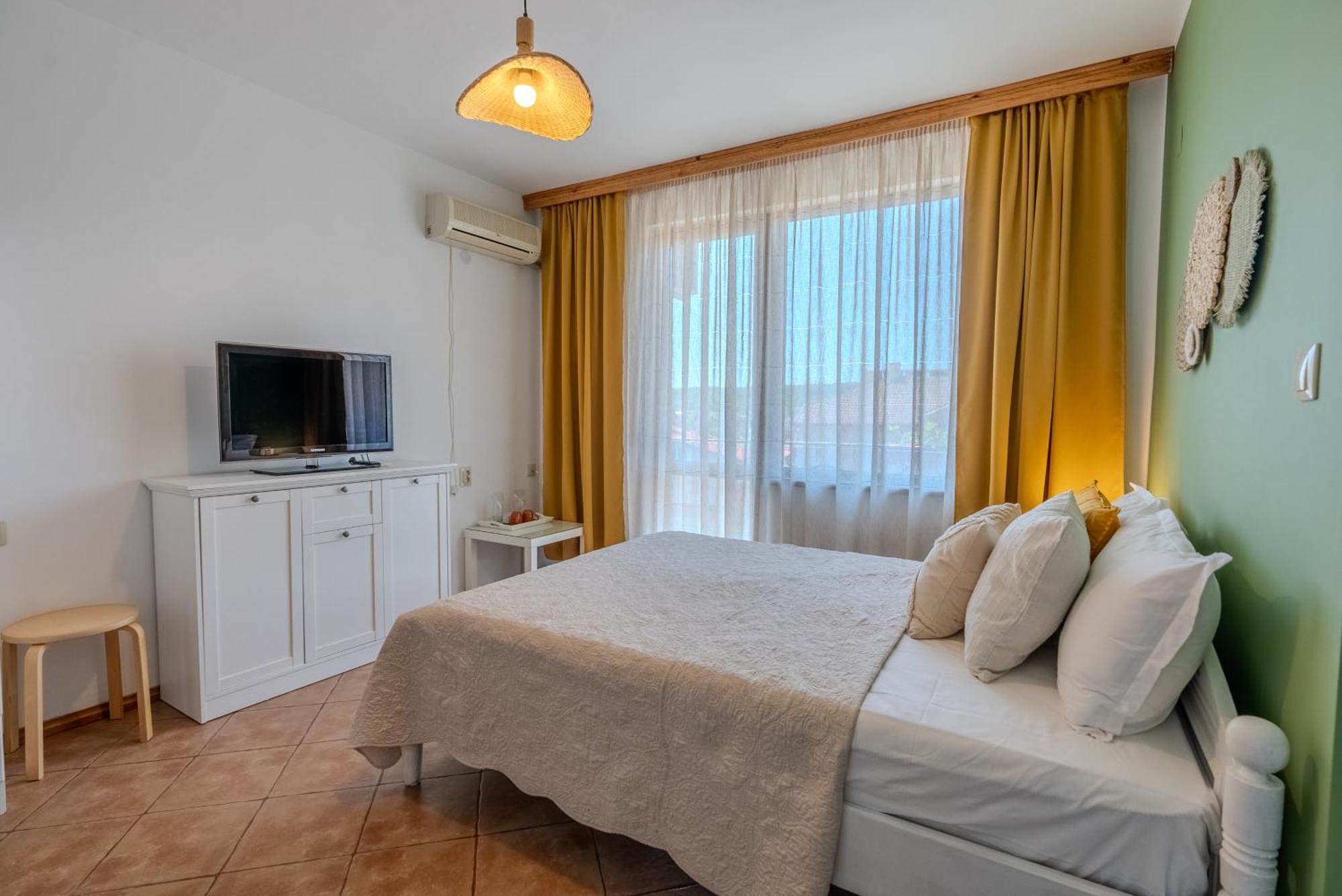 Kalina Guest Rooms Sozopol Exterior foto